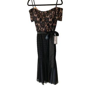 NWT Betsy & Adam Petite Lace-Top Off-The-Shoulder Gown Black SZ 14P